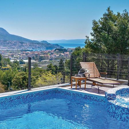 Lovely Home In Split With Jacuzzi 외부 사진