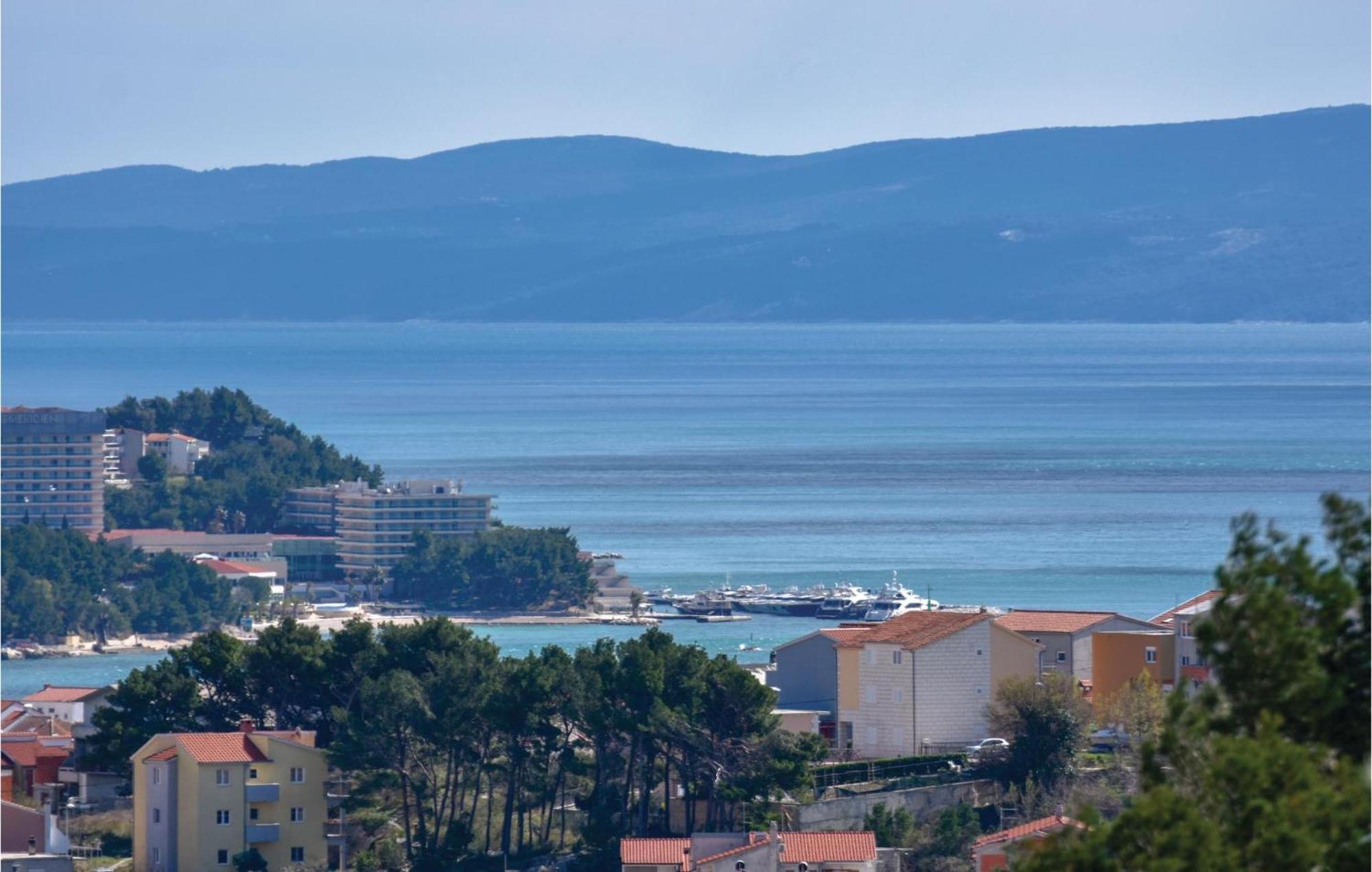 Lovely Home In Split With Jacuzzi 외부 사진