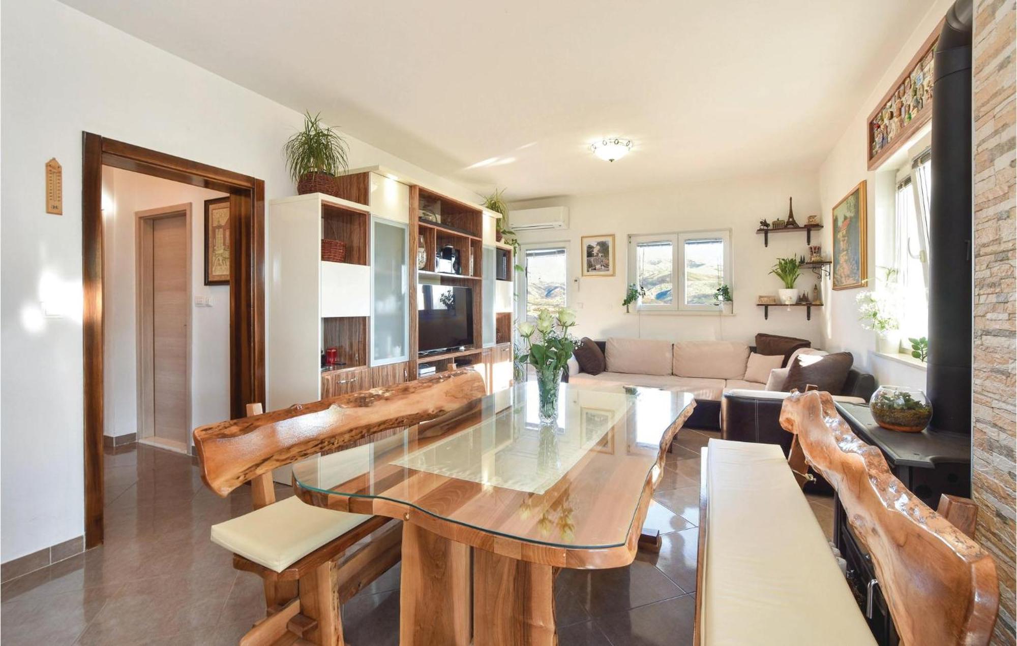 Lovely Home In Split With Jacuzzi 외부 사진